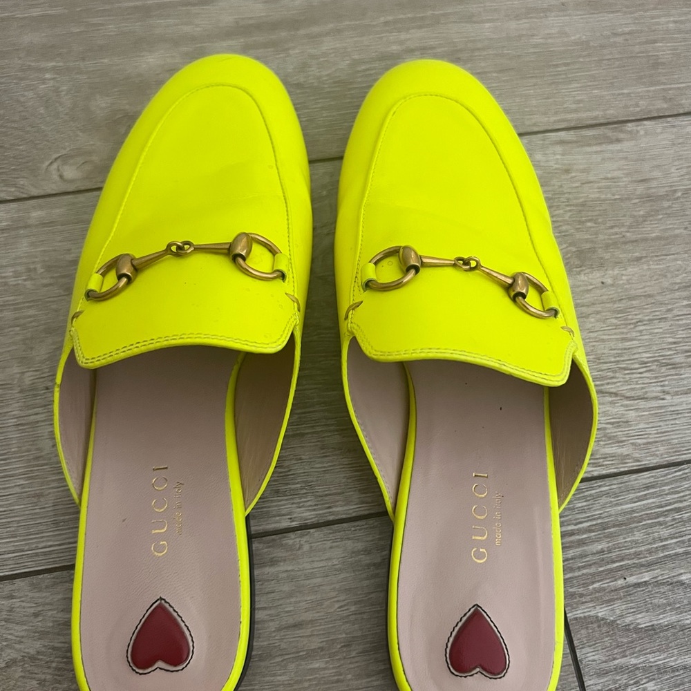 Gucci Princetown leather slippers in lime yellow